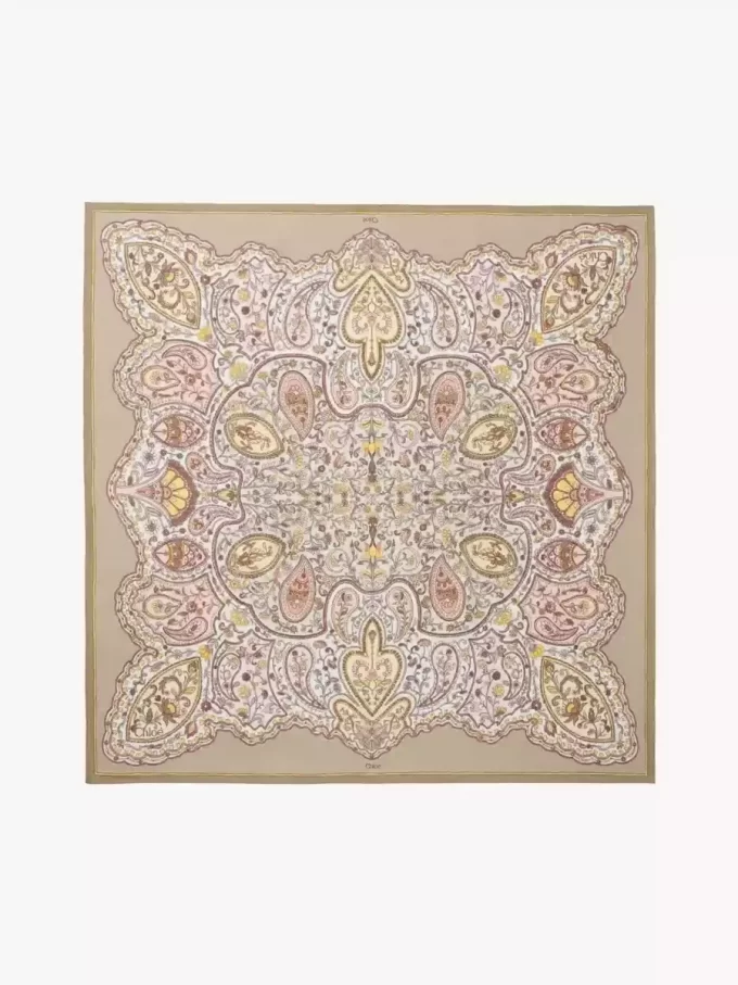 Chloé Chloé Paisley w kwadratowym szalu z jedwabnego twillu Chloé Chloé Paisley w kwadratowym szalu z jedwabnego twillu