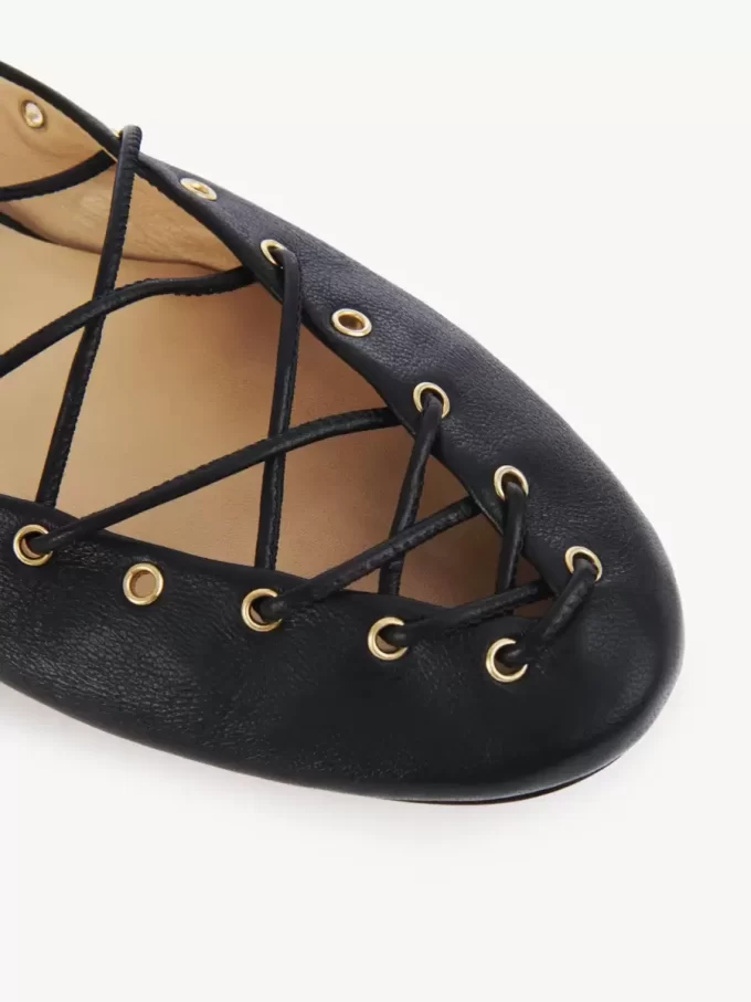 Chloé Ghillies baletnica