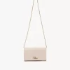 Chloé Iconic portfel z klapką na łańcuszku z błyszczącej skóry