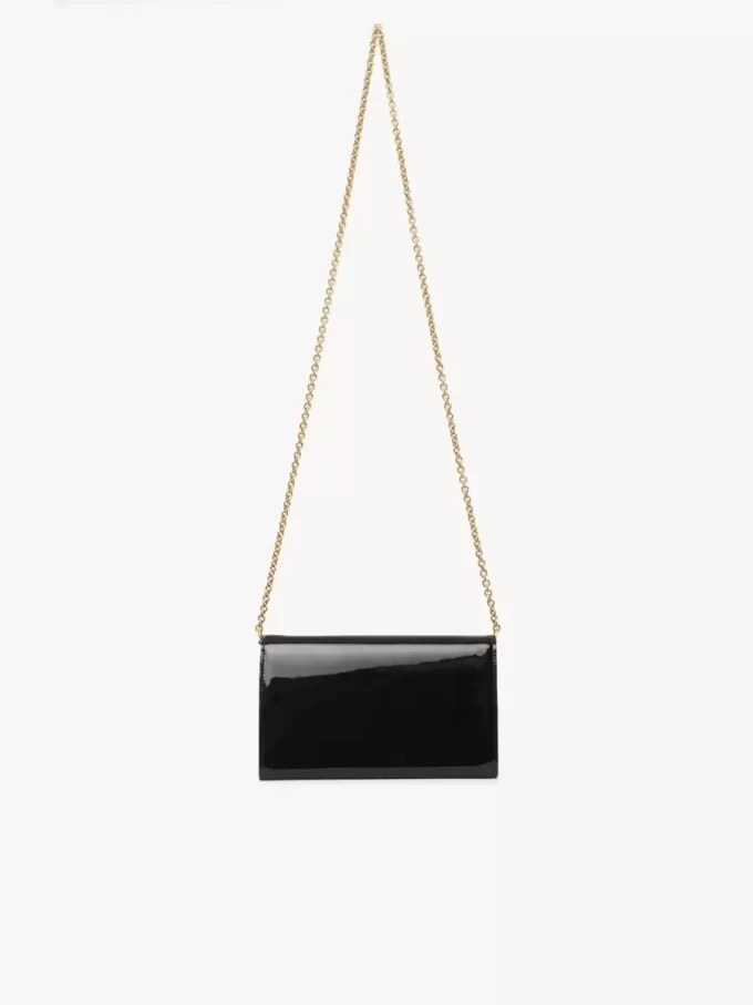 Chloé Iconic portfel z klapką na łańcuszku ze skóry lakierowanej