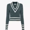 Dopasowany sweter z dekoltem w serek, wykonany z wełny merynosów Dopasowany sweter z dekoltem w serek, wykonany z wełny merynosów