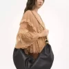 Duża torba typu hobo z bransoletą ze skóry licowej Duża torba typu hobo z bransoletą ze skóry licowej