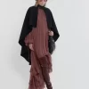 Duża torba typu hobo z bransoletą ze skóry licowej z ćwiekami Duża torba typu hobo z bransoletą ze skóry licowej z ćwiekami