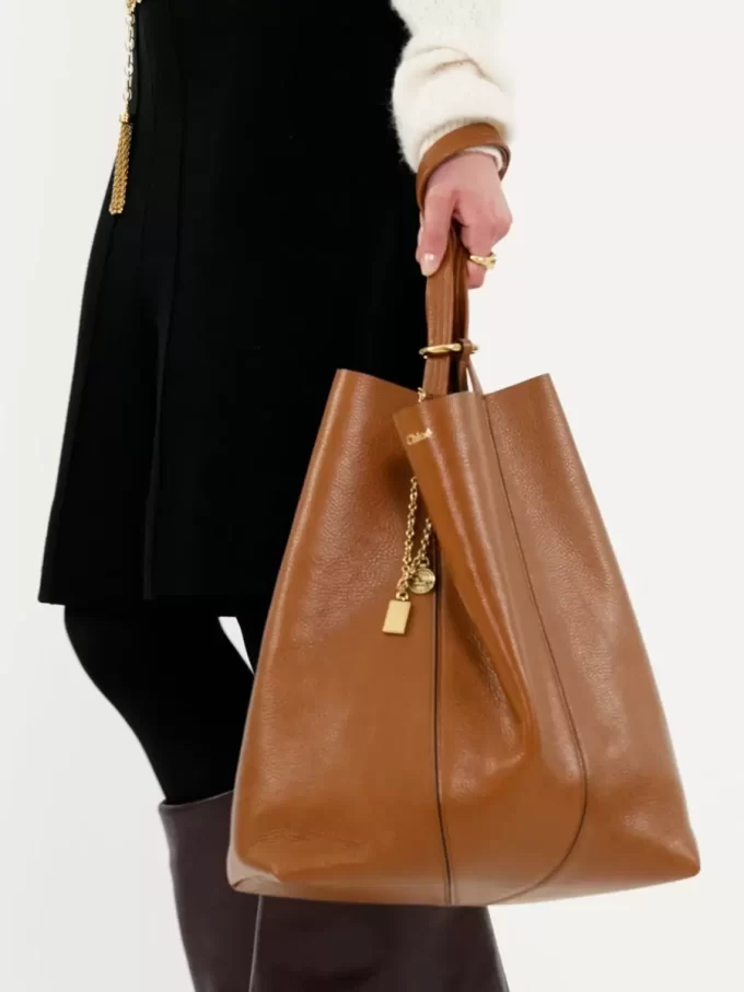 Duża torba typu tote Chloé Spin ze skóry licowej Duża torba typu tote Chloé Spin ze skóry licowej