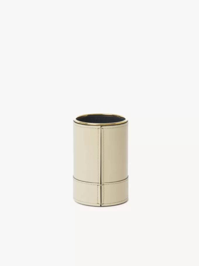 Etui na perfumy z błyszczącej skóry