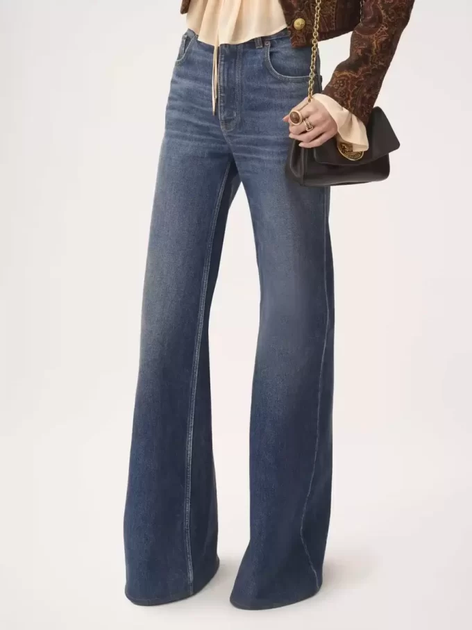 Jeansy dzwony z wysokim stanem z denimu Jeansy dzwony z wysokim stanem z denimu