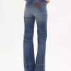 Jeansy z wysokim stanem i rozszerzanymi nogawkami typu bootcut z denimu