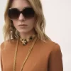 Krótki sweter z logo, wykonany z cienkiej wełny merynosów Krótki sweter z logo, wykonany z cienkiej wełny merynosów
