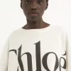 Krótki T-shirt z logo w kształcie pudełka, wykonany z bawełnianej dzianiny Krótki T-shirt z logo w kształcie pudełka, wykonany z bawełnianej dzianiny