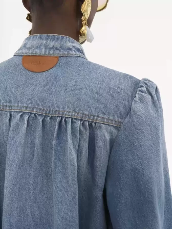 Kurtka z wysokim kołnierzem i marszczeniami z denimu Kurtka z wysokim kołnierzem i marszczeniami z denimu
