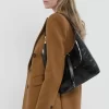 Mała torba typu hobo Marcie ze skóry imitującej skórę krokodyla Mała torba typu hobo Marcie ze skóry imitującej skórę krokodyla