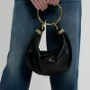 Mała torba typu hobo z bransoletką ze skóry licowej Mała torba typu hobo z bransoletką ze skóry licowej