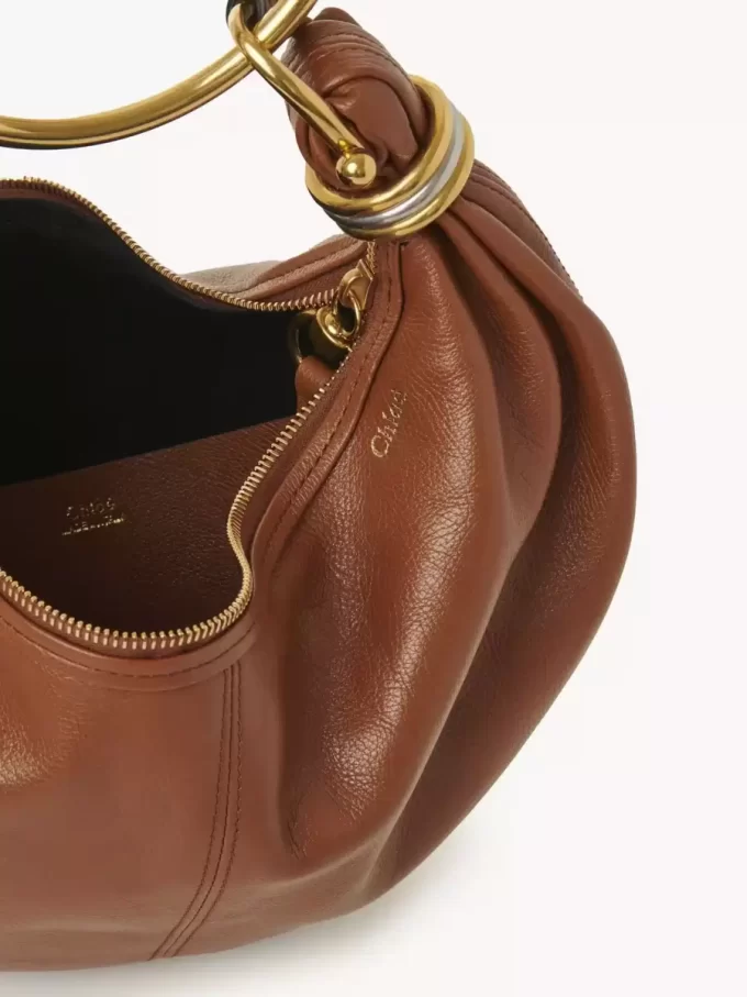 Mała torba typu hobo z bransoletką ze skóry licowej Mała torba typu hobo z bransoletką ze skóry licowej