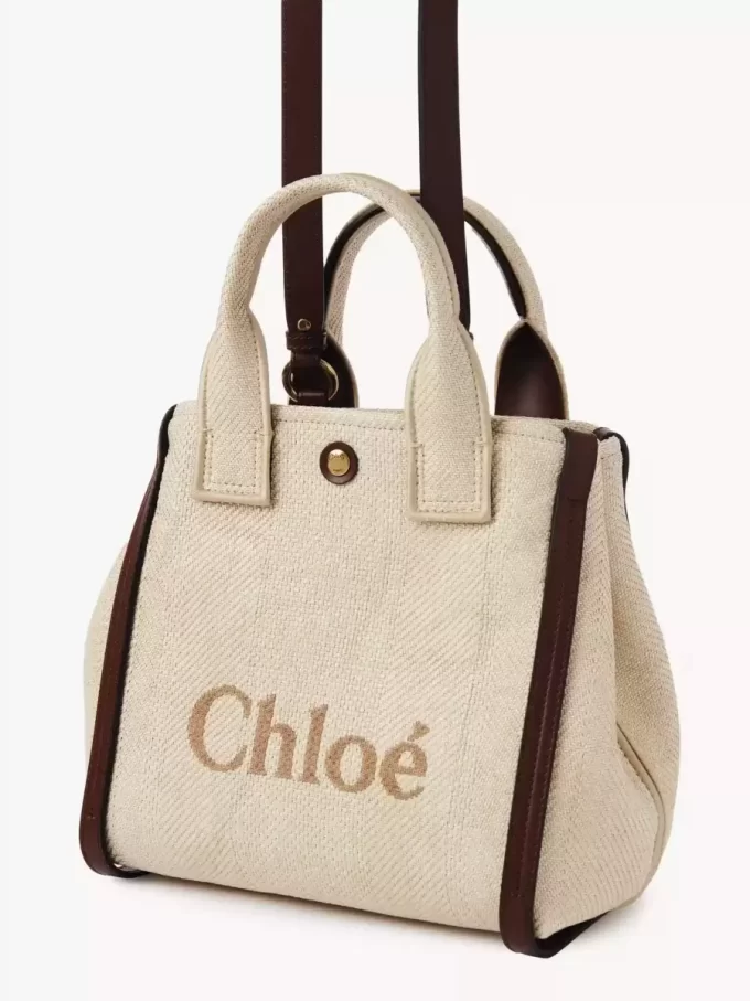 Mała torba typu tote Chloé Carry z włókien imitujących rafię Mała torba typu tote Chloé Carry z włókien imitujących rafię