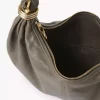 Mała torebka typu hobo z bransoletą ze skóry licowej Mała torebka typu hobo z bransoletą ze skóry licowej