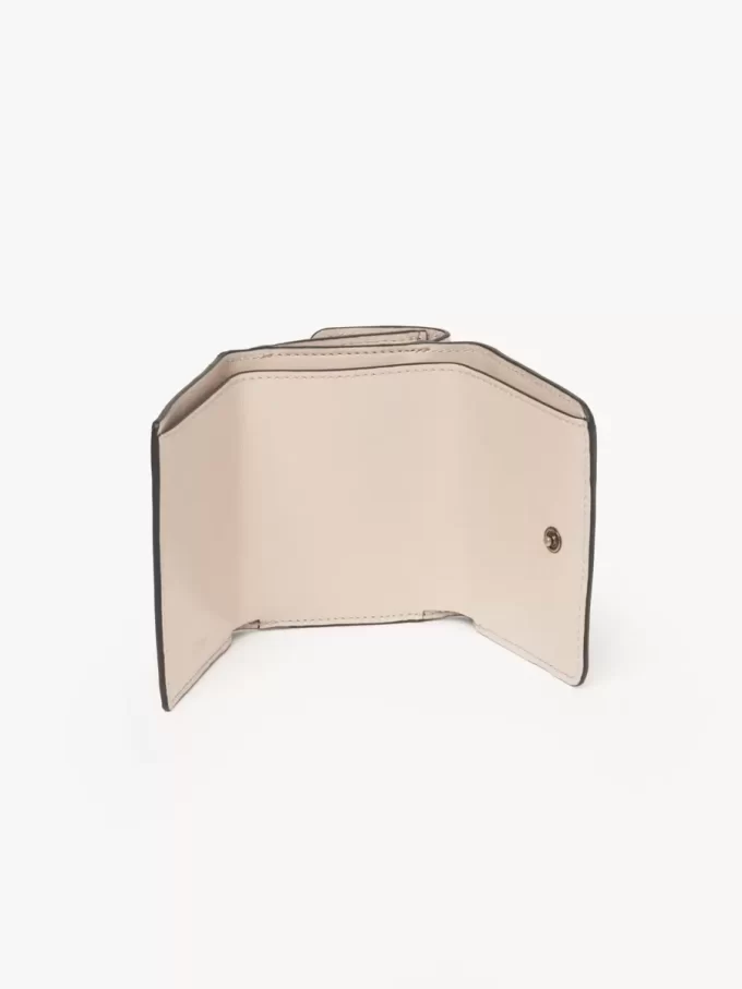 Mini Chloé Iconic tri-fold z błyszczącej skóry