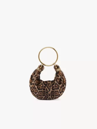 Mini torebka typu hobo z bransoletką z owczej skóry w panterkę