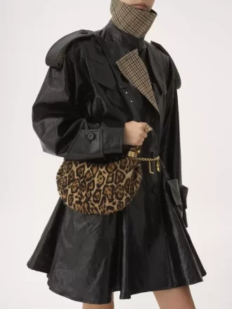Mini torebka typu hobo z bransoletką z owczej skóry w panterkę