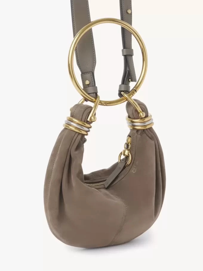 Mini torebka typu hobo z bransoletką ze skóry zamszowej Mini torebka typu hobo z bransoletką ze skóry zamszowej