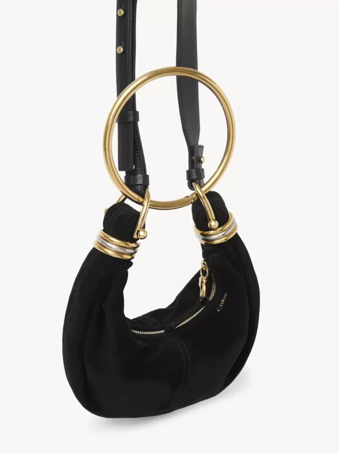 Mini torebka typu hobo z bransoletką ze skóry zamszowej Mini torebka typu hobo z bransoletką ze skóry zamszowej