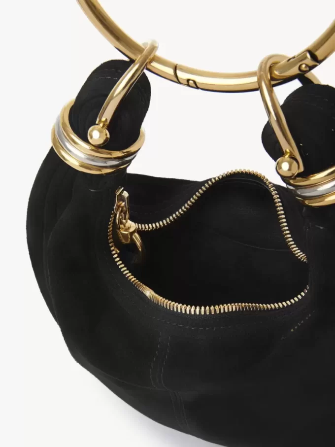 Mini torebka typu hobo z bransoletką ze skóry zamszowej Mini torebka typu hobo z bransoletką ze skóry zamszowej