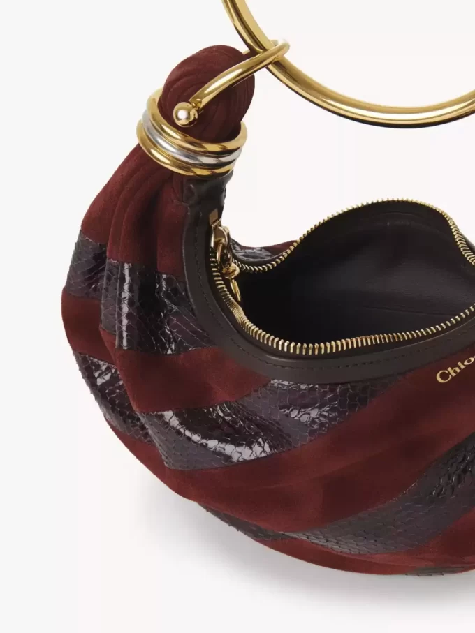 Mini torebka typu hobo z bransoletką ze skóry zamszowej i skóry węża Mini torebka typu hobo z bransoletką ze skóry zamszowej i skóry węża