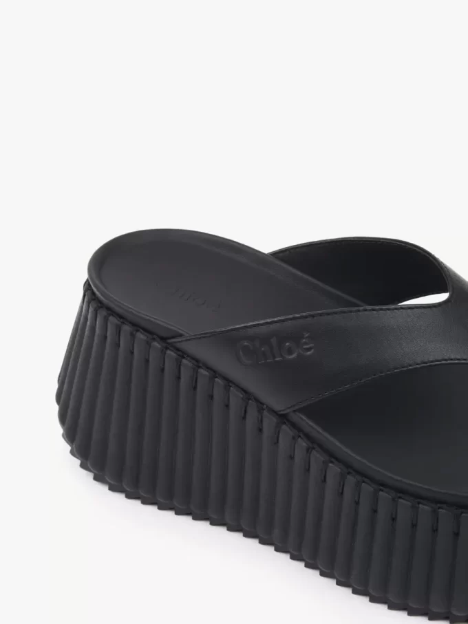 Nama wedge slide