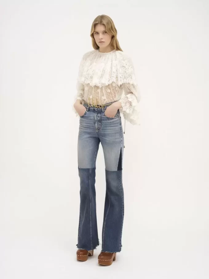 Rozszerzane jeansy z łatkami z denimu Rozszerzane jeansy z łatkami z denimu
