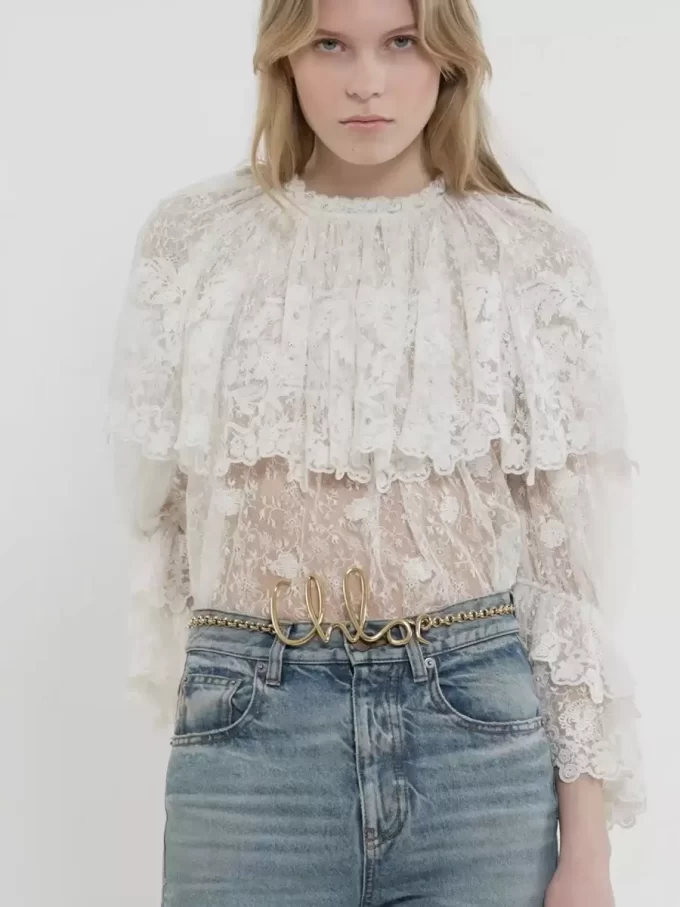 Rozszerzane jeansy z łatkami z denimu Rozszerzane jeansy z łatkami z denimu