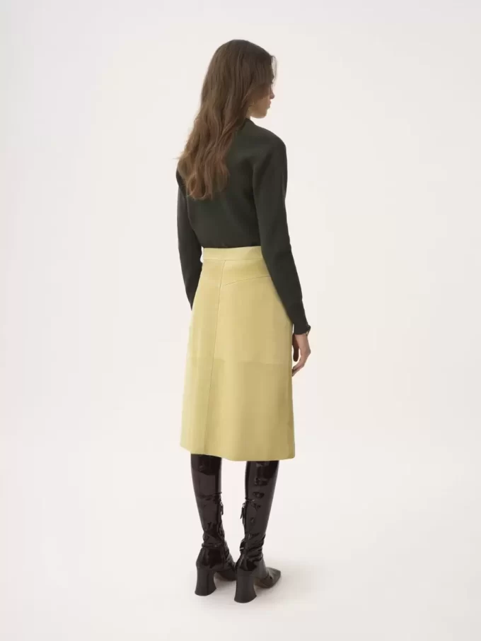Sweter z logo wykonany z wełny merynosów Sweter z logo wykonany z wełny merynosów