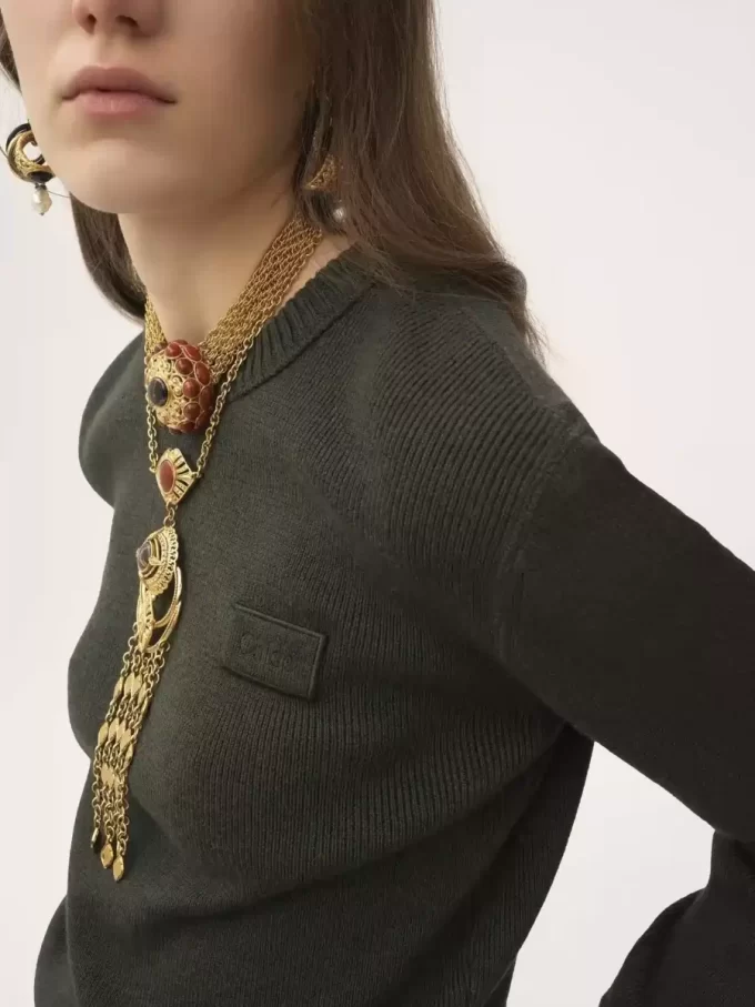 Sweter z logo wykonany z wełny merynosów Sweter z logo wykonany z wełny merynosów