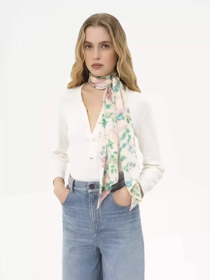 Szeroki szal bandeau Chloé Peonies z jedwabnego uroku Szeroki szal bandeau Chloé Peonies z jedwabnego uroku