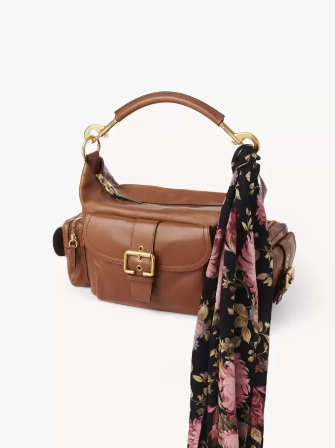 Szeroki szal bandeau Chloé Peonies z jedwabnego uroku Szeroki szal bandeau Chloé Peonies z jedwabnego uroku