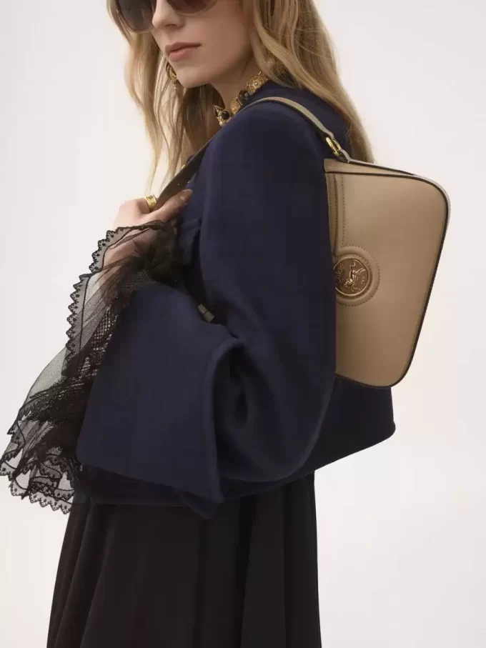 Torba na ramię Horse Medal ze skóry licowej Torba na ramię Horse Medal ze skóry licowej