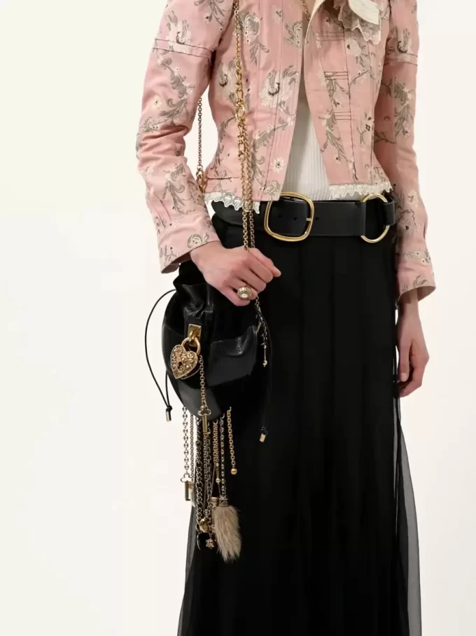 Torebka typu crossbody Château Treasures ze skóry licowej i zamszowej Torebka typu crossbody Château Treasures ze skóry licowej i zamszowej