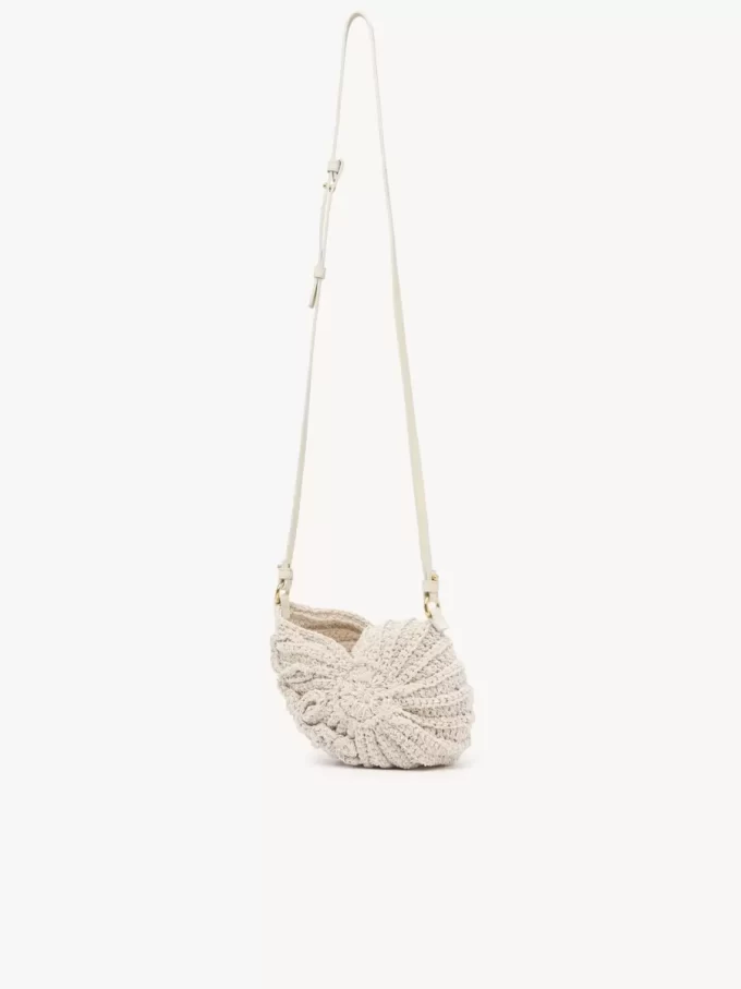 Torebka typu crossbody „Sea Treasures” wykonana na szydełku Torebka typu crossbody „Sea Treasures” wykonana na szydełku