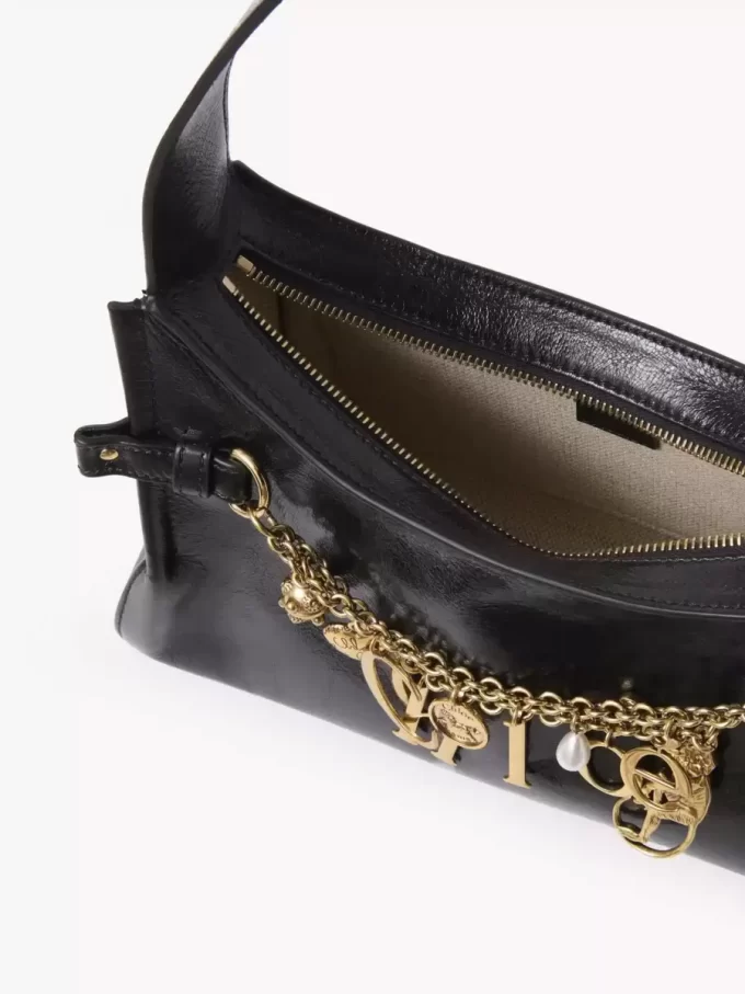 Torebka typu hobo Chloé Charms z błyszczącej skóry Torebka typu hobo Chloé Charms z błyszczącej skóry