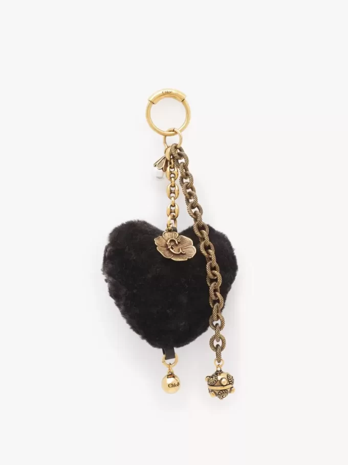 Zawieszka do torebki Chloé Symbols Heart Shearling z mosiądzu Zawieszka do torebki Chloé Symbols Heart Shearling z mosiądzu